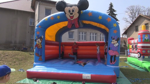 Skákací hrad Mickey mouse.jpg