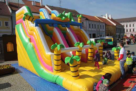 Skluzavka Dino - Třebíč.jpg